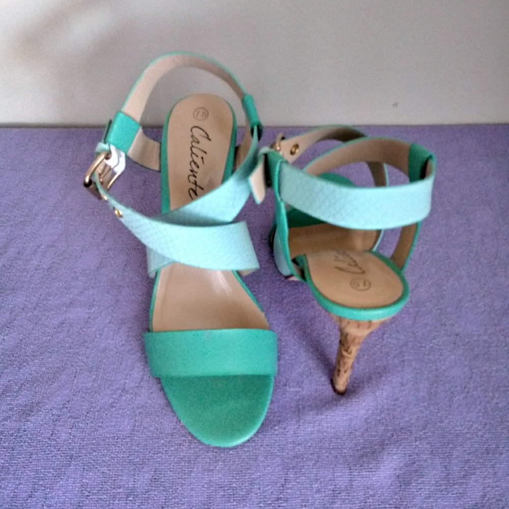 Gabrielle caliente mint